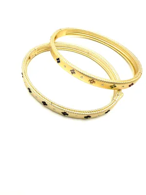 Clover Detail Bangle