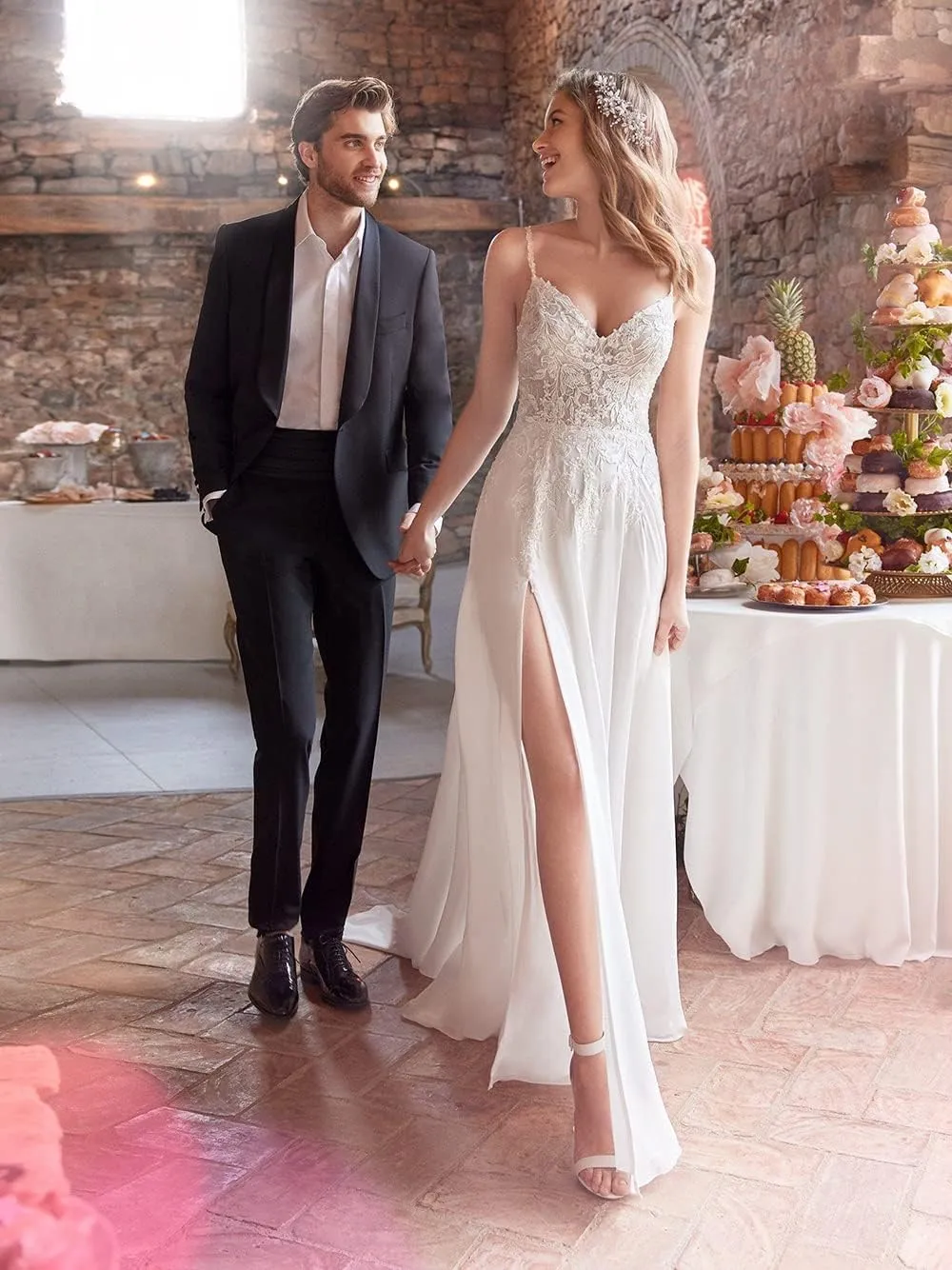 Fanciest Women's Lace Chiffon Beach Wedding Dresses for Bride 2025 with Sleeves Long Bridal Gown