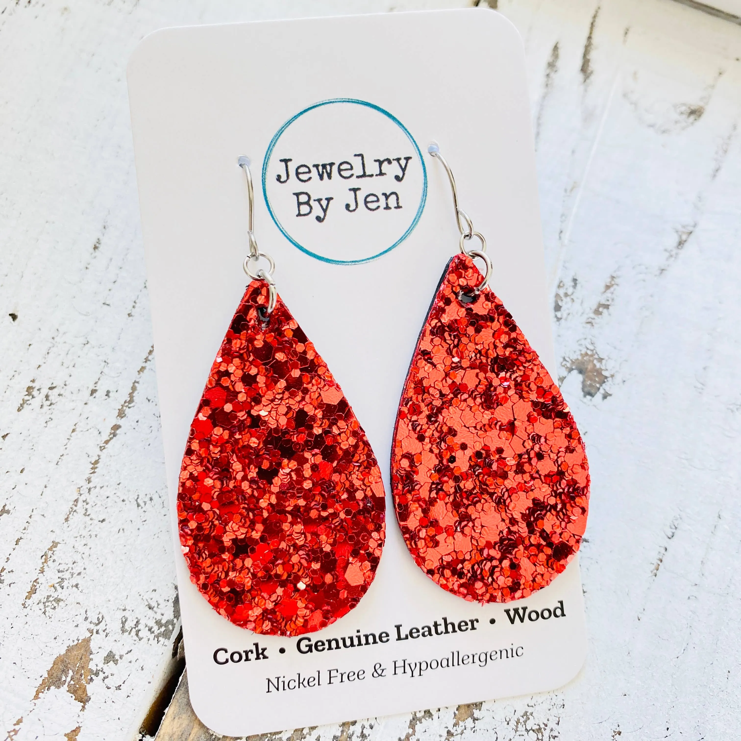 Medium Teardrop: Chunky Red Glitter