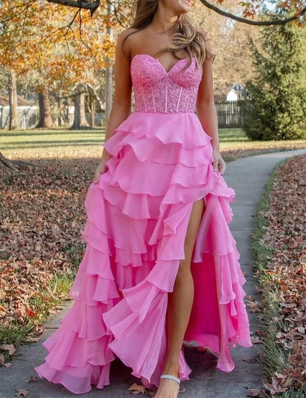 Strapless Lace Appliques Prom Dresses for Women Sweetheart A Line Long Tiered Chiffon Evening Party Gowns with Slit